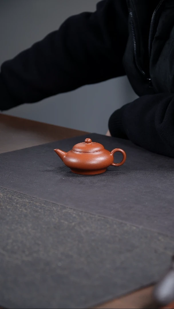 茶壶紫砂小***爸寅春水平·乾隆朱泥·100cc