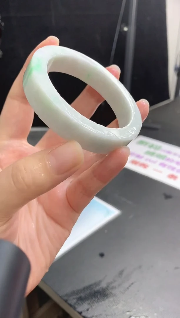 【闪购商品】定制翡翠手镯未镶嵌2 56-58正