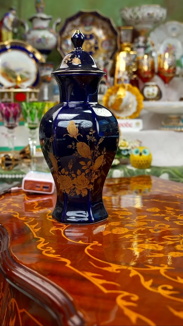 骨瓷娜娜中古瓷器如图所示96