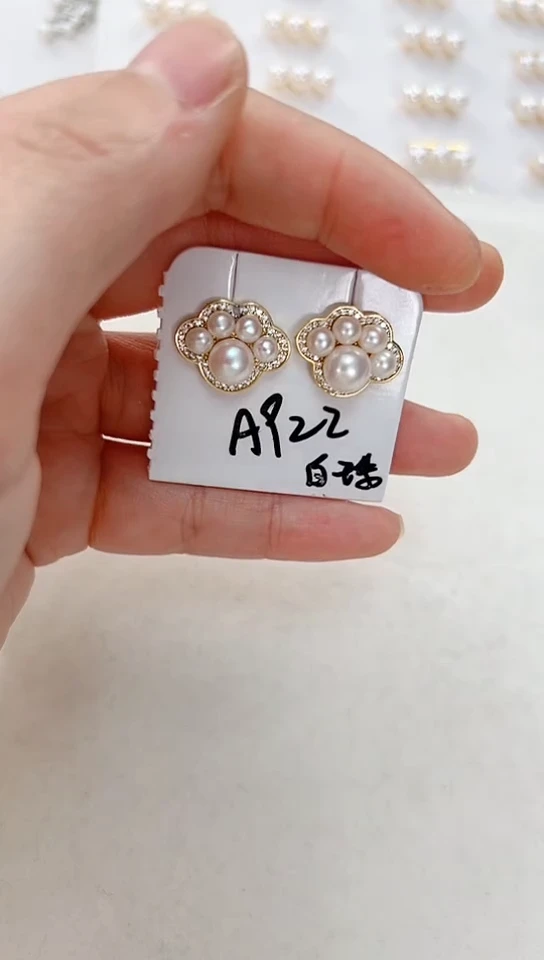 【闪购商品】淡水珍珠耳饰合金金色爪子