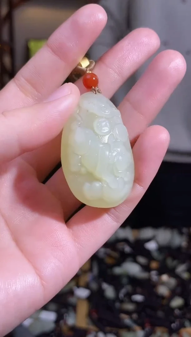 颈饰未镶嵌和田玉1