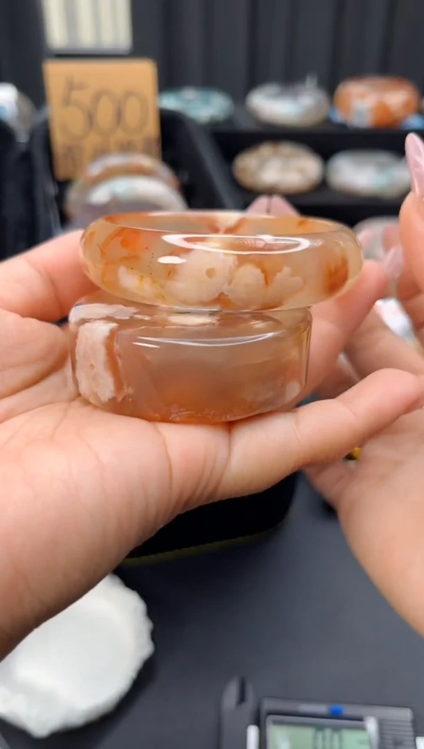 石英质玉手镯未镶嵌赠送镯心（圈口55