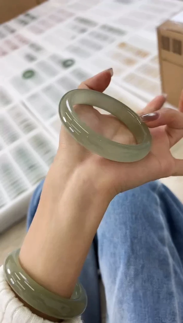 未镶嵌手镯石英质玉98-57D