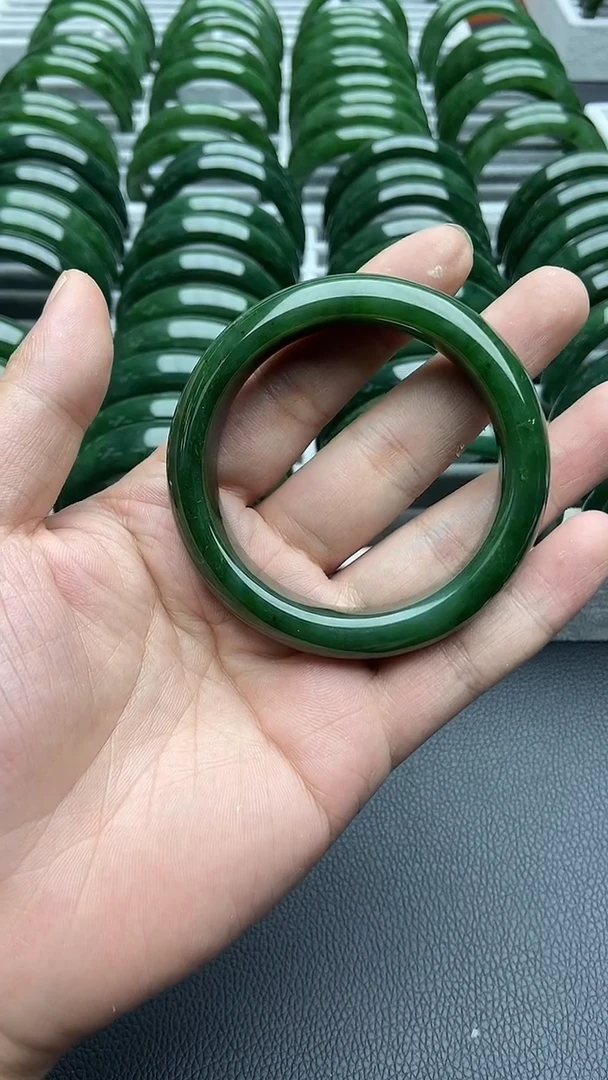 未镶嵌手镯和田玉（碧玉）59-56.6