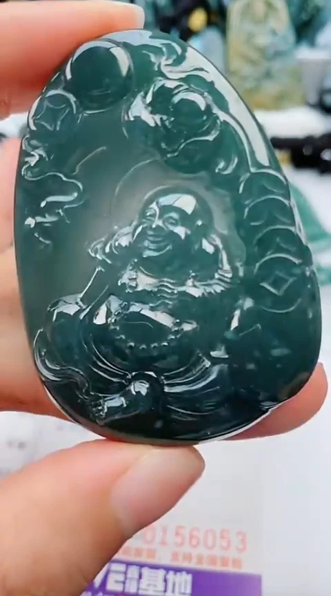 翡翠未镶嵌颈饰