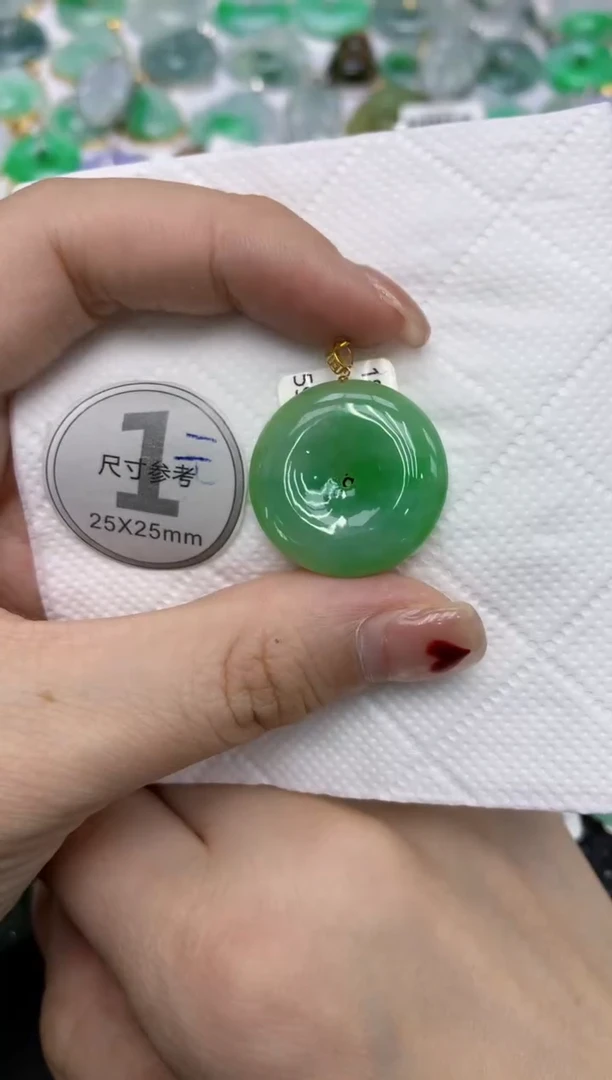 翡翠18K金镶嵌颈饰1111111