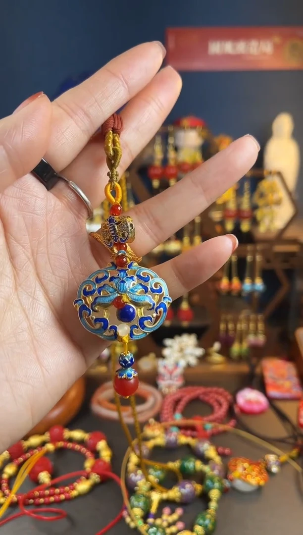 【闪购商品】蓝色团秀珐琅吊坠