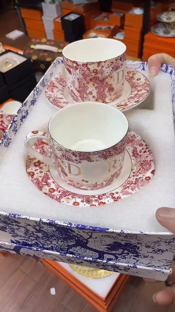 杯鸿辉家品牌瓷器，京东包邮！