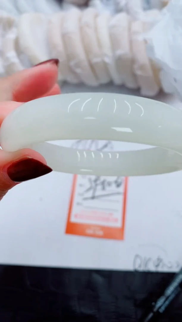 【闪购商品】石英质玉手镯未镶嵌S250-59-60