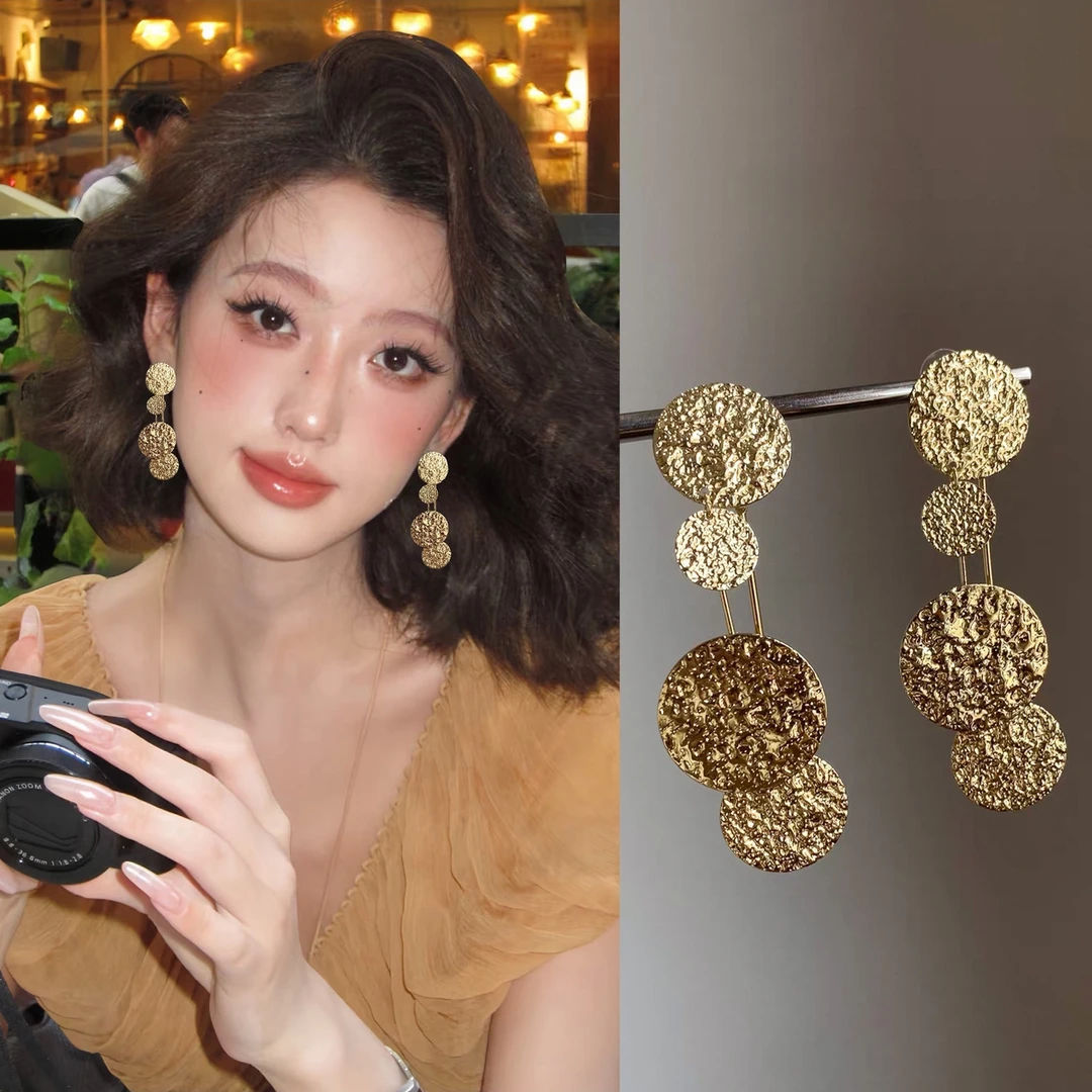 卡柒 铜合金耳饰 法式肌理感金色圆片流苏耳环复古轻奢高级感耳饰