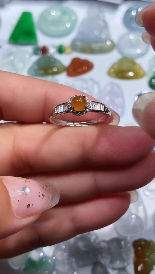 翡翠戒指银S925镶嵌翡翠戒指