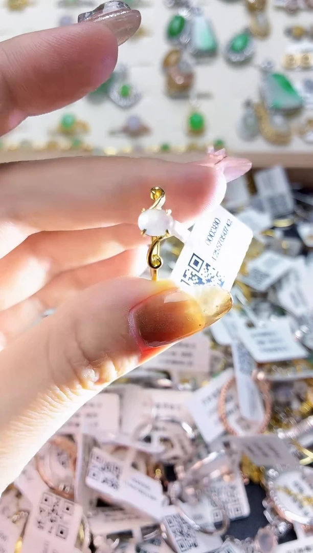 颈饰银S925镶嵌翡翠1111111111111111