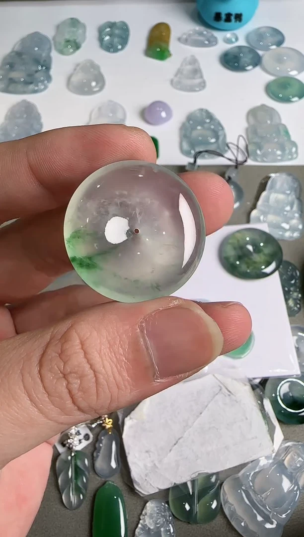 吊坠(不含链)未镶嵌翡翠.