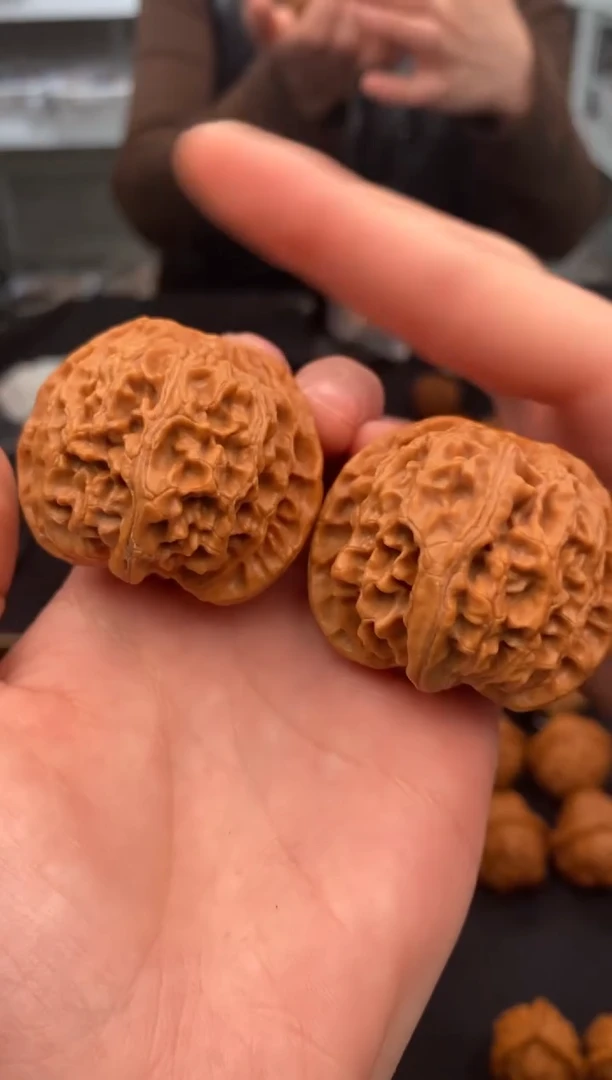 【闪购商品】文玩核桃把件苹果园43-u745