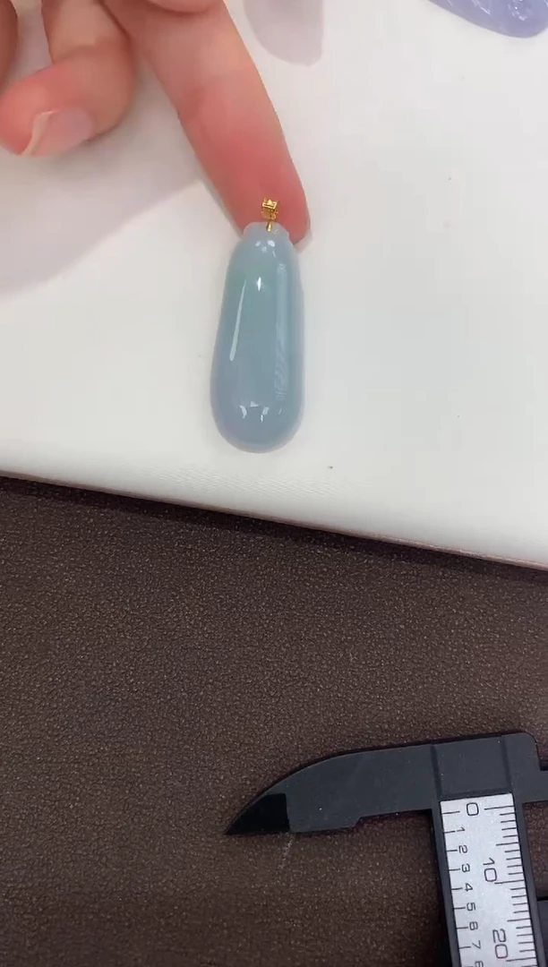 翡翠18K金镶嵌吊坠(赠链)天然缅甸a货翡翠(多样性发其一