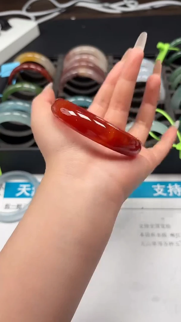 手镯玛瑙/玉髓未镶嵌68