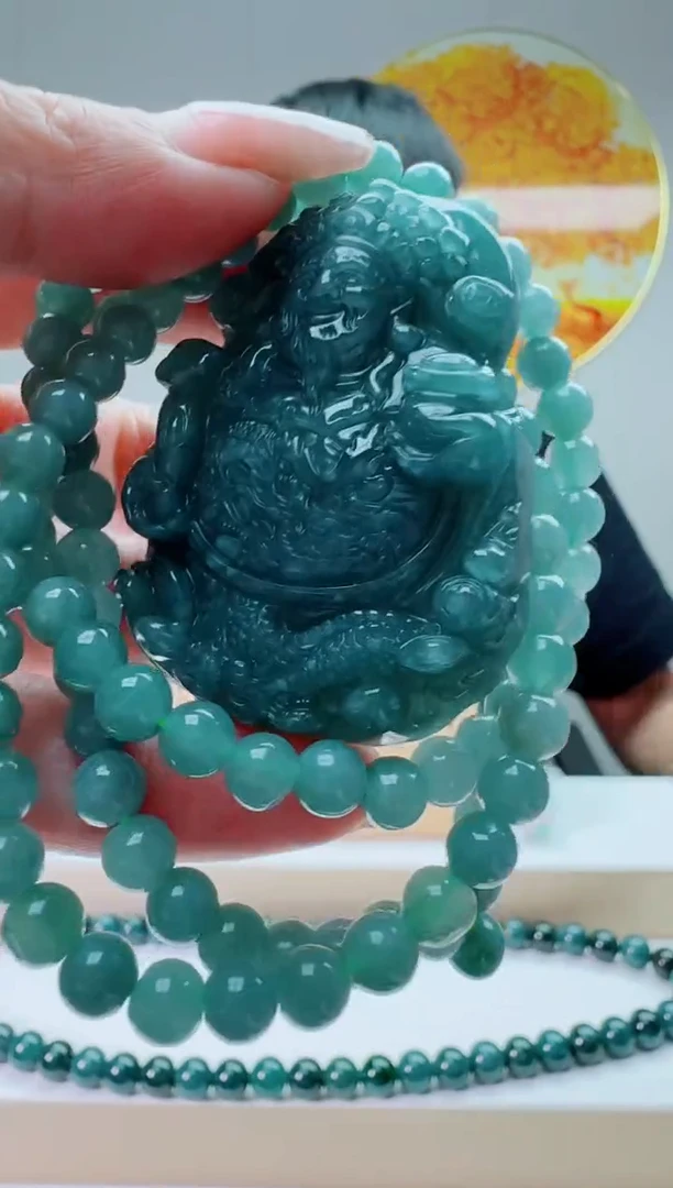 翡翠未镶嵌颈饰御龙财神多样性随机发其一