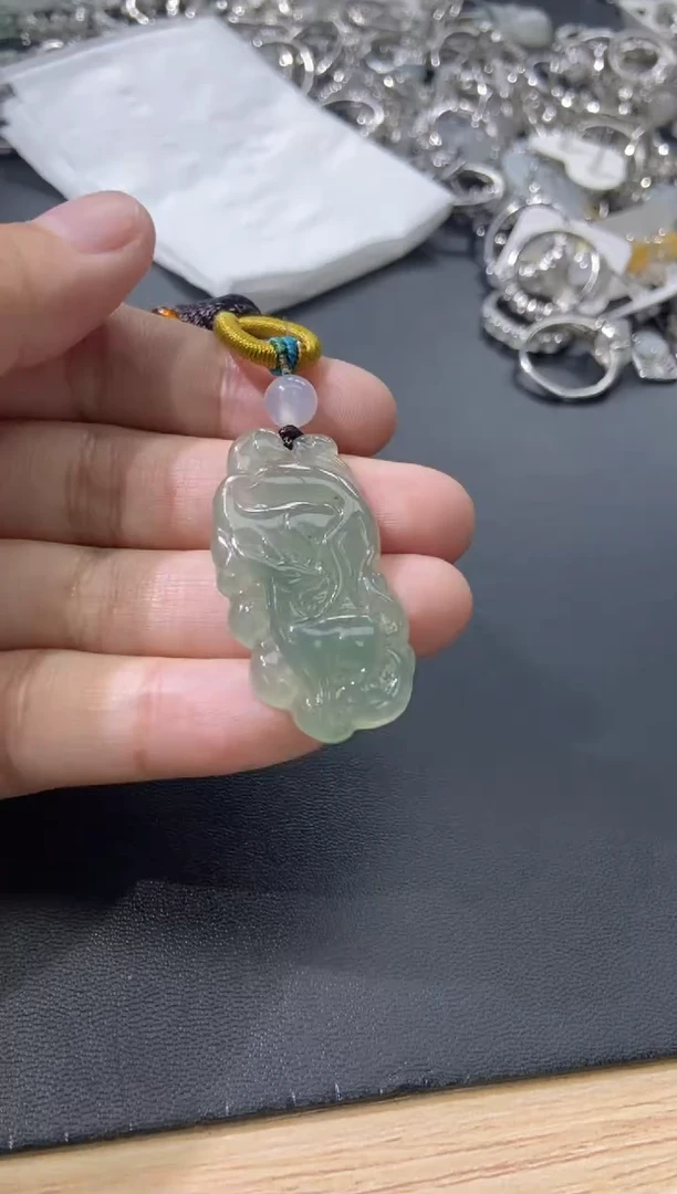 颈饰未镶嵌翡翠天然翡翠A货68