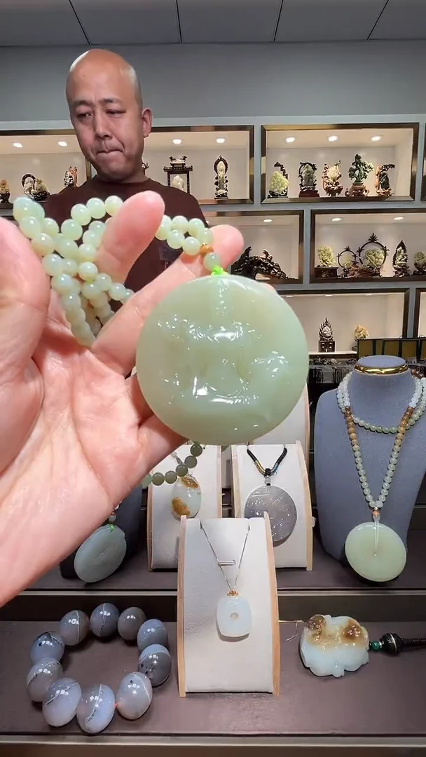 和田玉未镶嵌颈饰苏