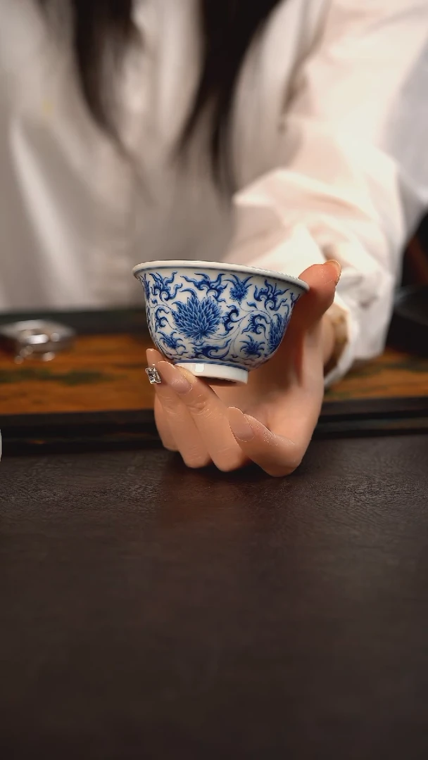 杯聚澜堂缠枝菊大压手杯