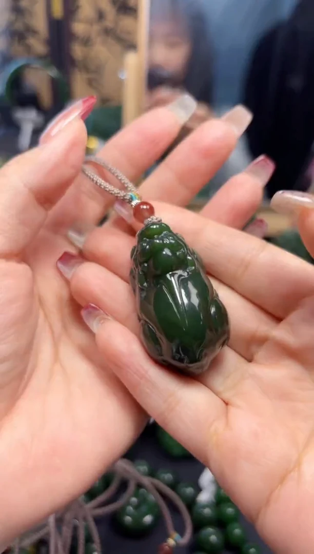 【闪购商品】和田玉（碧玉）吊坠(赠链)未镶嵌1