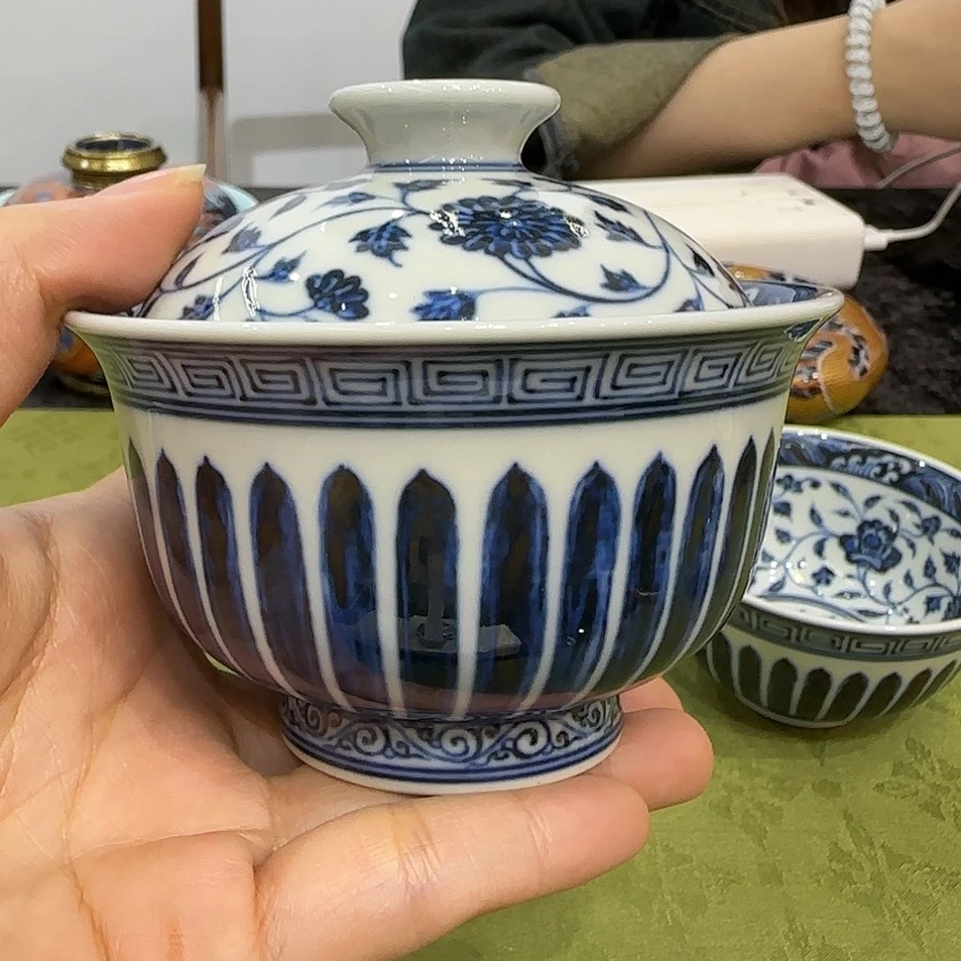 【闪购商品】大明风华菊瓣盖碗。