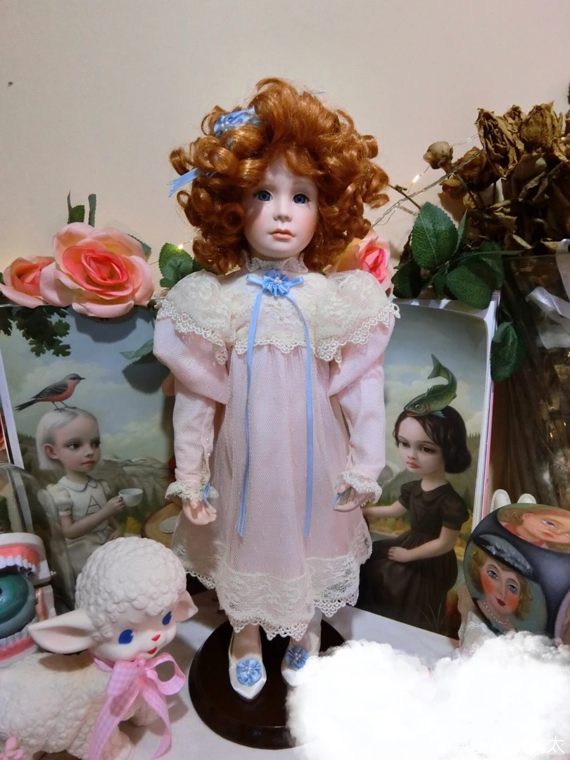 国外艺术家古董陶瓷娃娃，售出不退换，顺丰到付，当面验收。