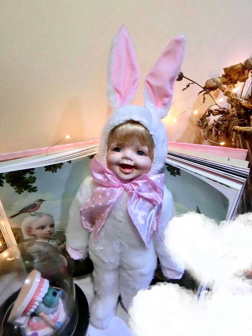 国外艺术家古董陶瓷娃娃，售出不退换，顺丰到付，当面验收。