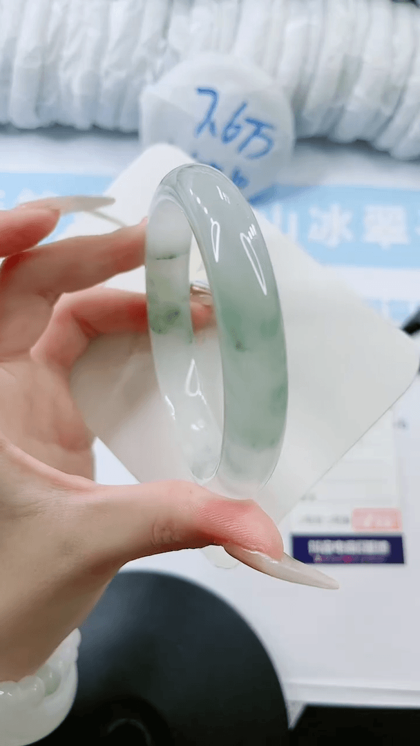 【闪购商品】石英质玉手镯未镶嵌0563927410-60