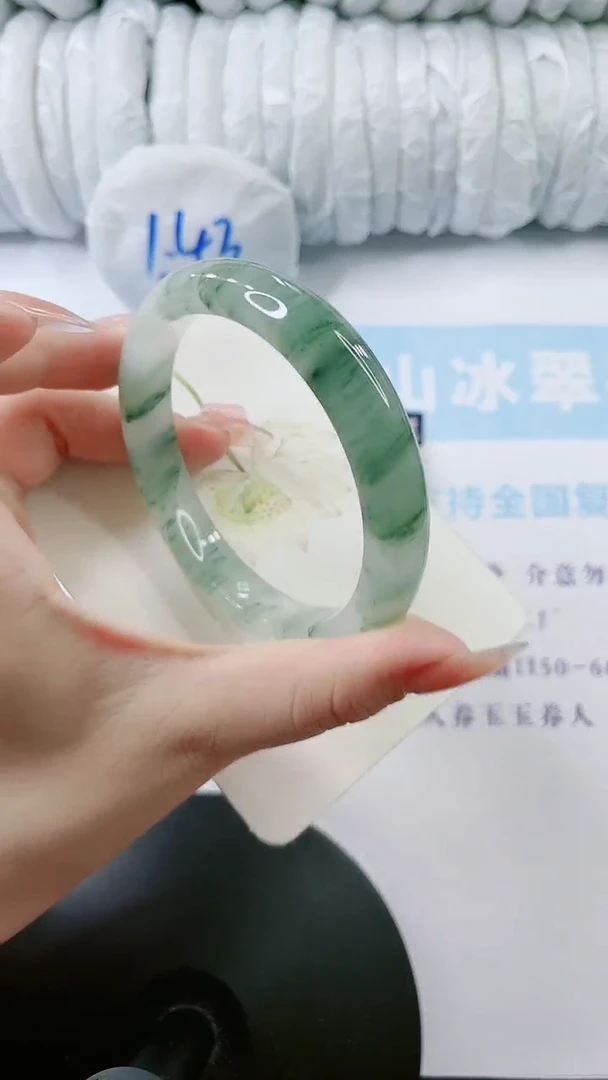 【闪购商品】石英质玉手镯未镶嵌0111037671-62