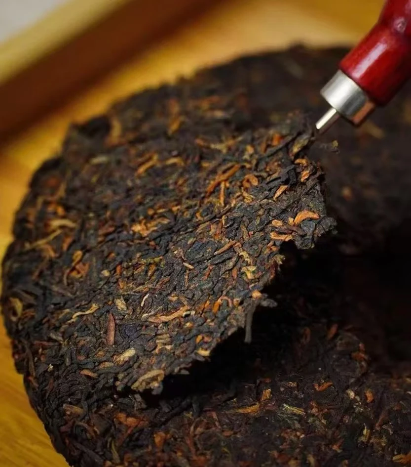 小荒田2018年熟茶200克饼