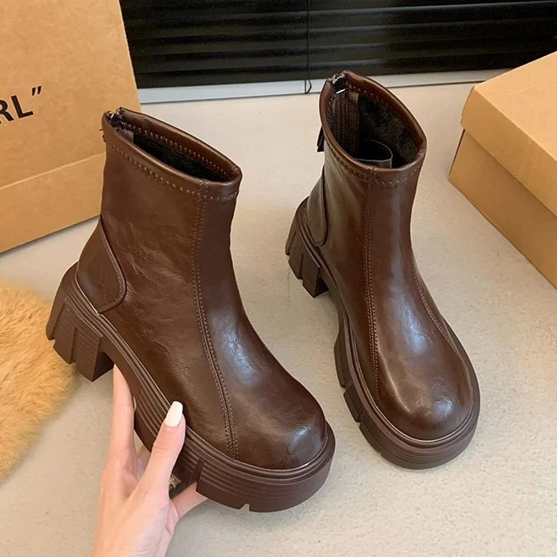 秋冬季马丁靴女2024新款百搭爆款短筒英伦风厚底增高小个子短靴女