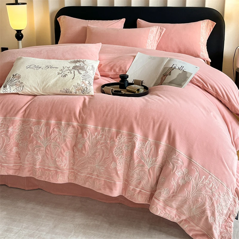 思敬博高端纯色加厚绣花款婴儿绒磨毛双面四件套-海伦娜