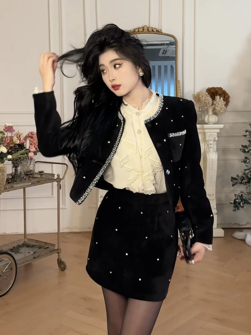 【vivi】镶钻高级感富家千金黑色小香风套装2590