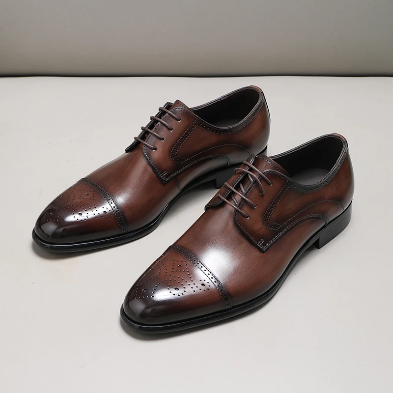 通勤三接头商务正装男士皮鞋英伦尖头真皮软底布洛克雕花男鞋冬季