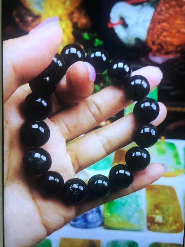 翡翠A货一物一证多样发