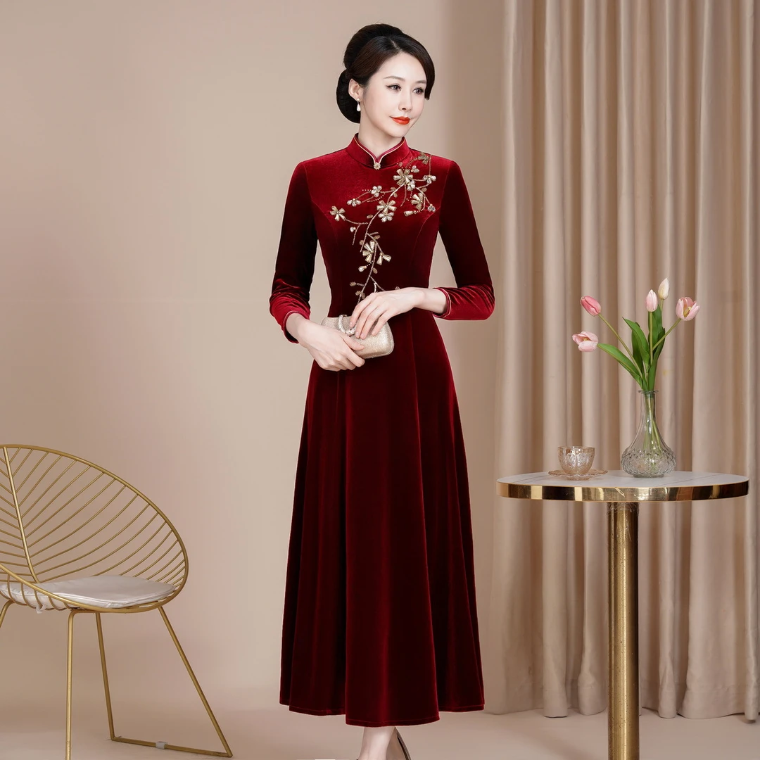 秋冬改良高贵气质喜婆婆钉珠旗袍大码修身妈妈结婚长袖大摆裙礼服