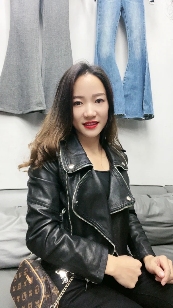 高腰小版型修身小皮衣外套
