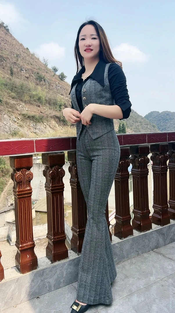 时尚毛呢修身马夹套装修身显瘦秋冬条纹