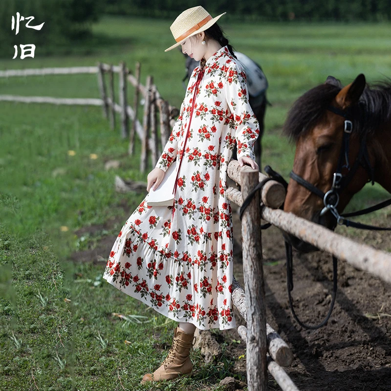 现货【红玫浮香】复古灯芯绒印花连衣裙女秋季优雅浪漫荷叶边长裙