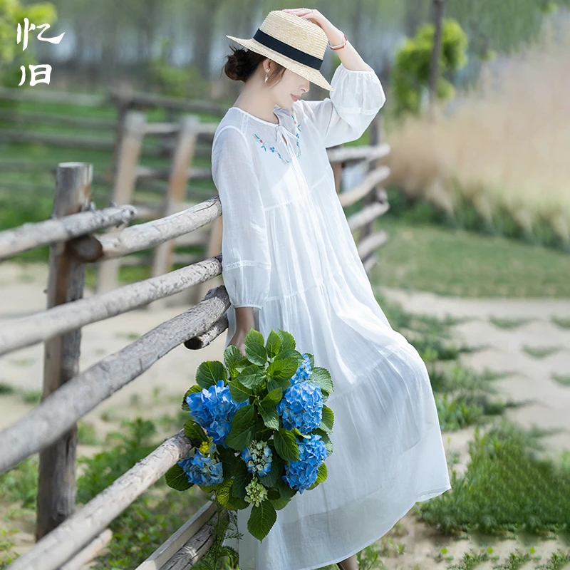 【茉香】夏季宽松大摆连衣裙女圆领绣花白色长裙天丝苎麻轻薄裙子