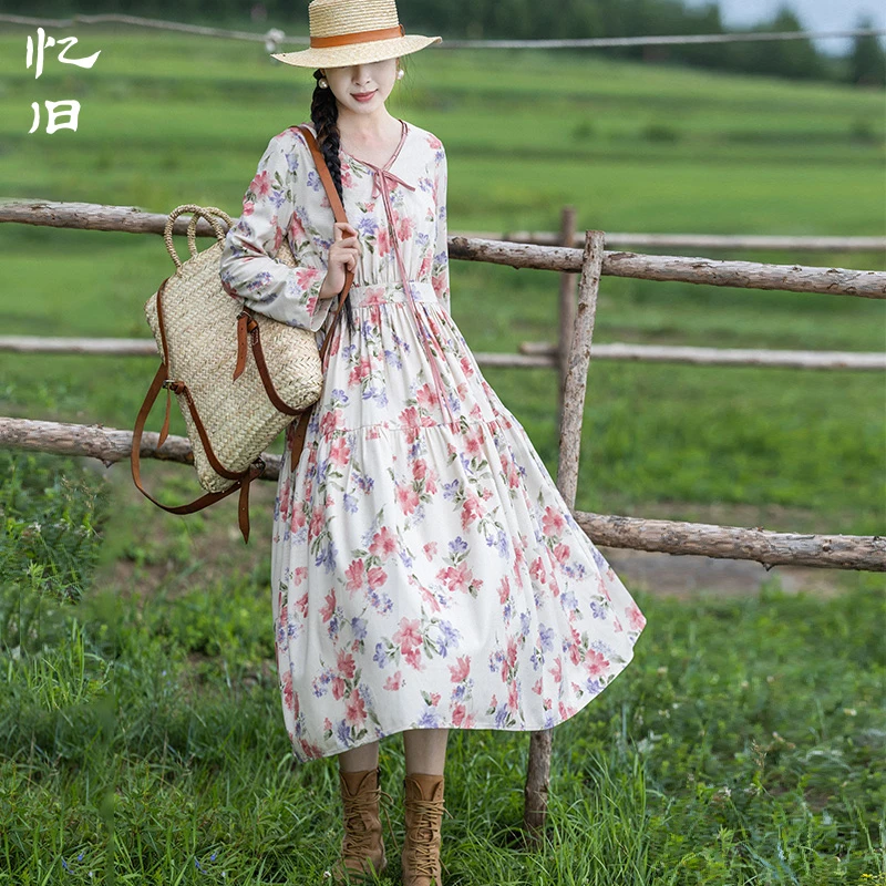 【花向琉璃】复古浪漫灯芯绒印花连衣裙女2024秋季温柔精致粉色裙