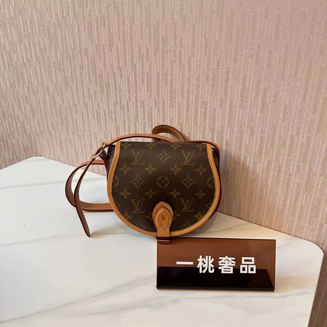 95新 LV 一桃/实际98新/LV tambourin马鞍斜挎包
