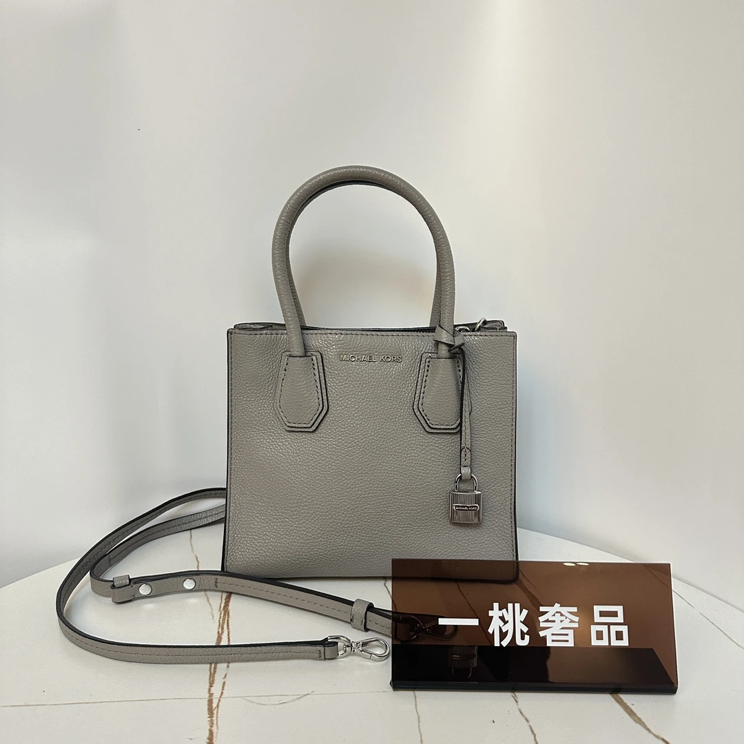 95新 MICHAEL KORS/迈克高仕 一桃/实际98新/迈克高仕手提斜挎包