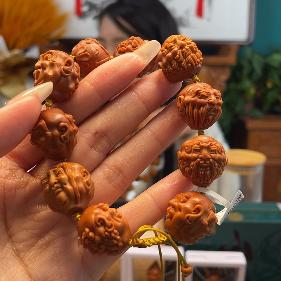 橄榄核核雕哇**啦罗汉的