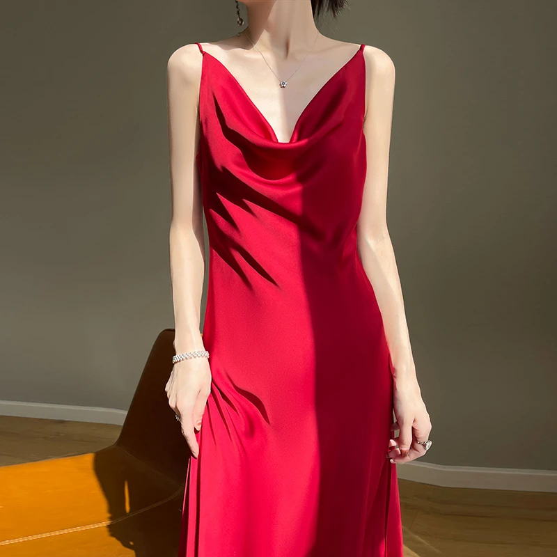 春夏女士吊带桑蚕丝气质性感超显瘦镜面荡领无袖连衣裙短款内搭