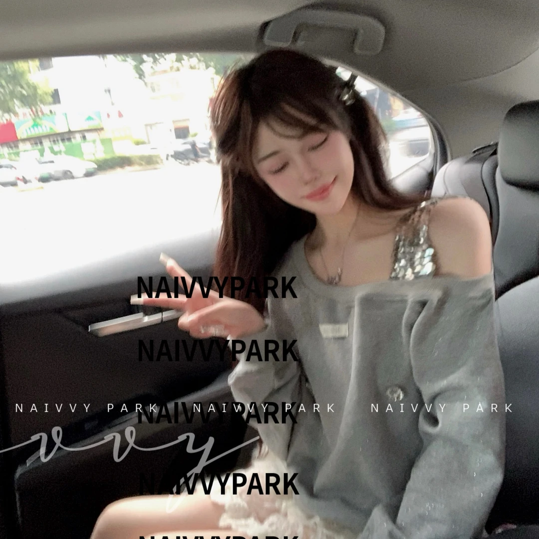 NAIVVY【海灰苏打】气质显瘦小众露肩设计感短款上衣