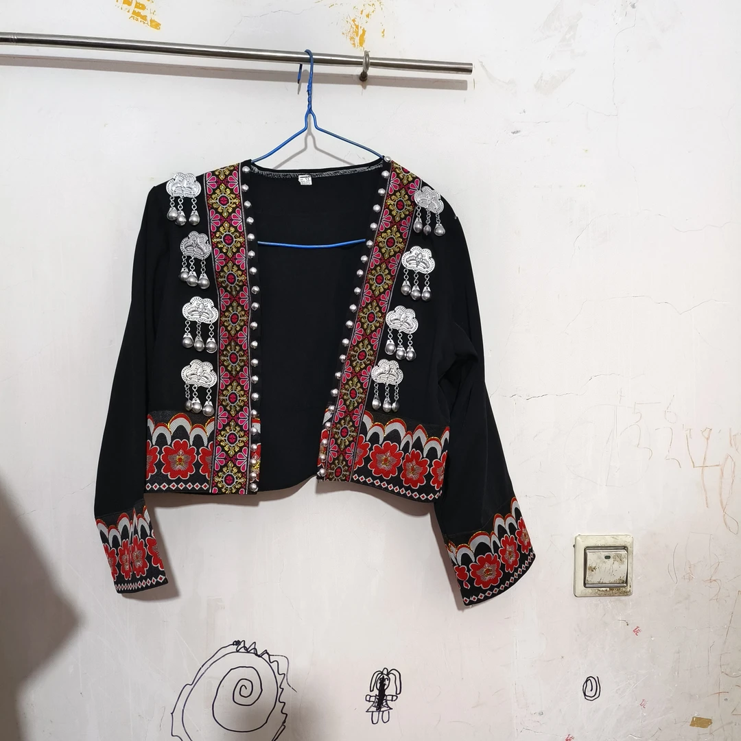 哈尼族苗族外套少数民族服装