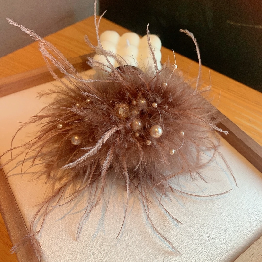 美拉德咖羽毛珠珠抓夹显发量8厘米长