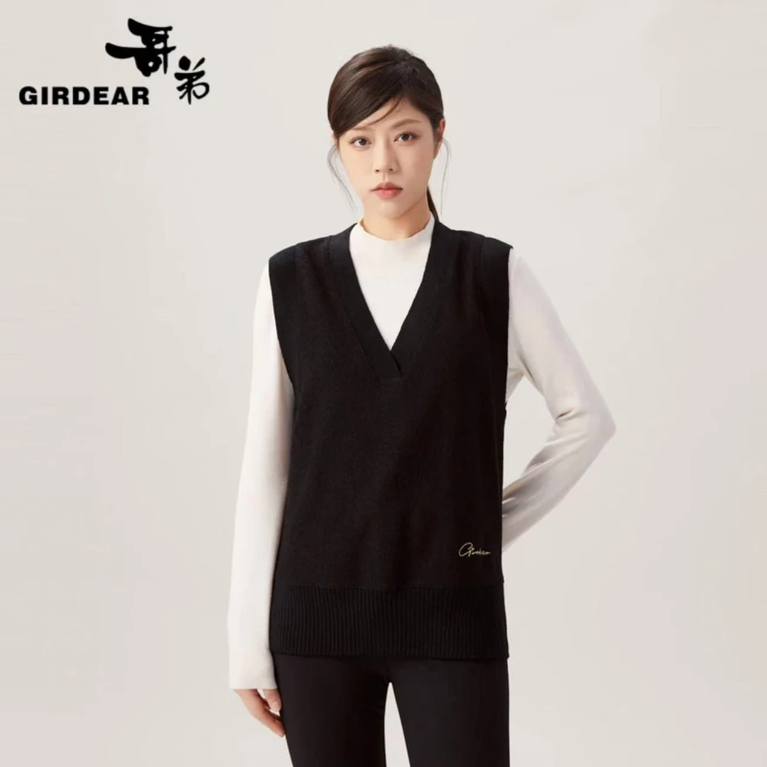 哥弟新款学院风绵羊毛V领背心纯色无袖简约套头针织马甲女1300600